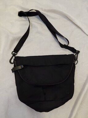 Lululemon All Night Festival  Black Crossbody Belt Bag